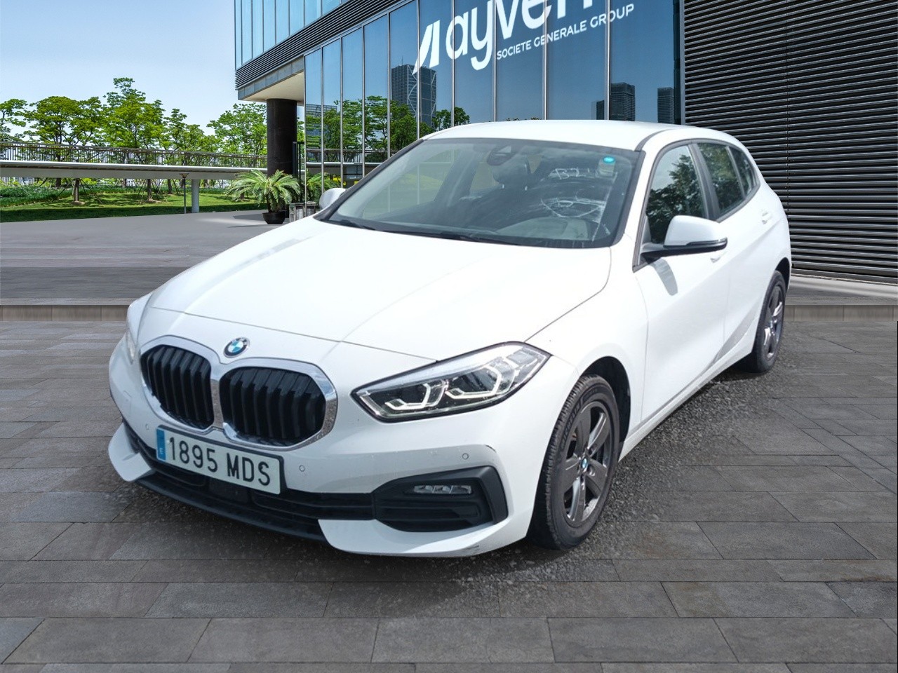 Renting BMW SERIES 1 116d