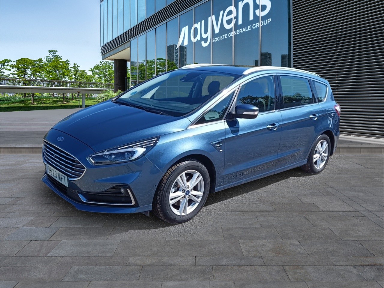 Renting FORD S-MAX 2.5 Duratec Atkin. FHEV 140kW Titanium 7