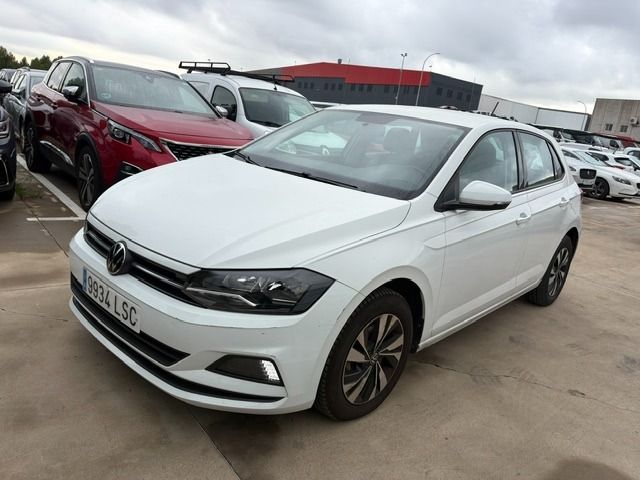 Renting VOLKSWAGEN POLO Life 1.0 TSI 70kW (95CV)