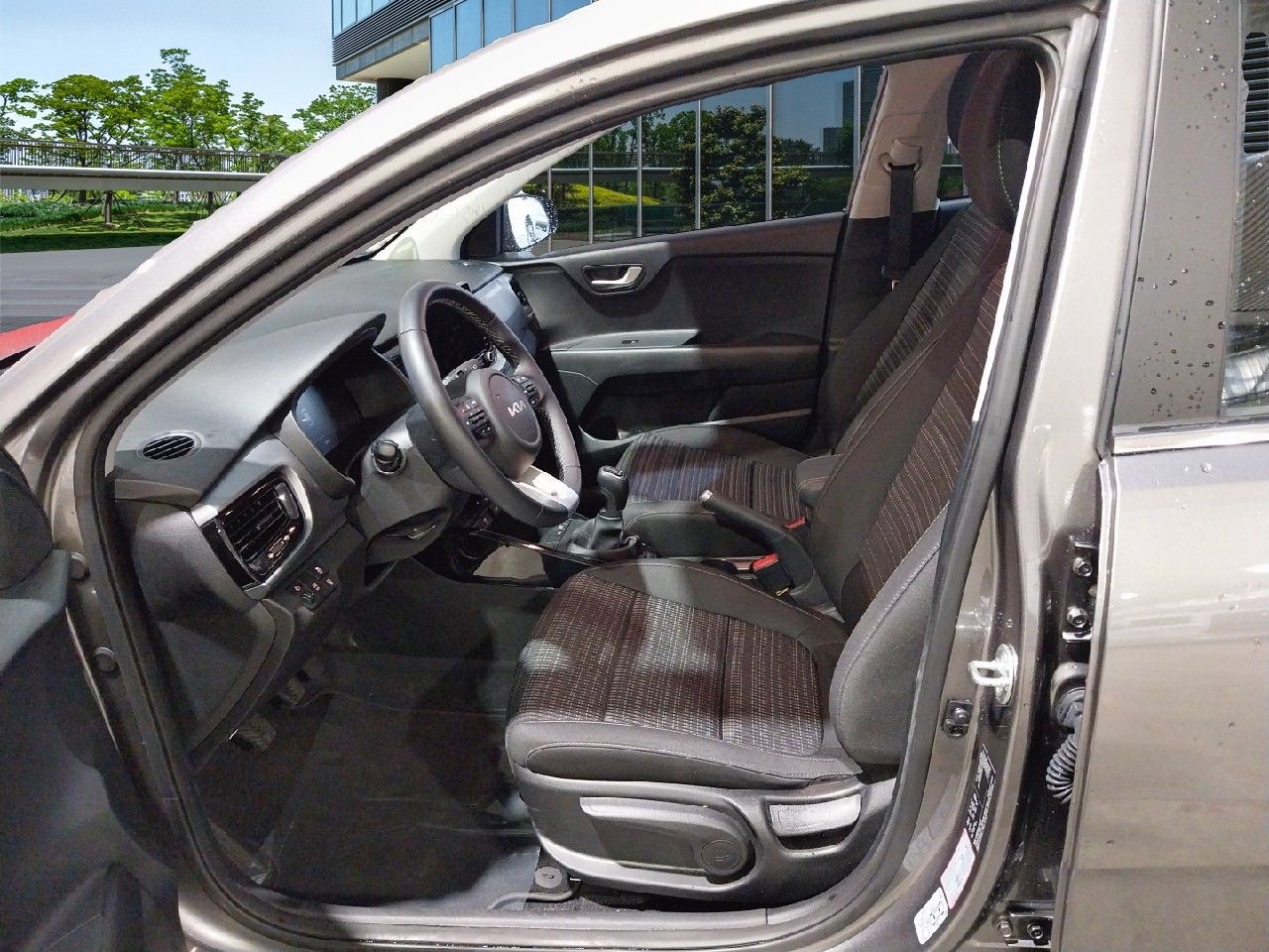 Kia Stonic 2384 NFF, foto 7 de 7, foto real