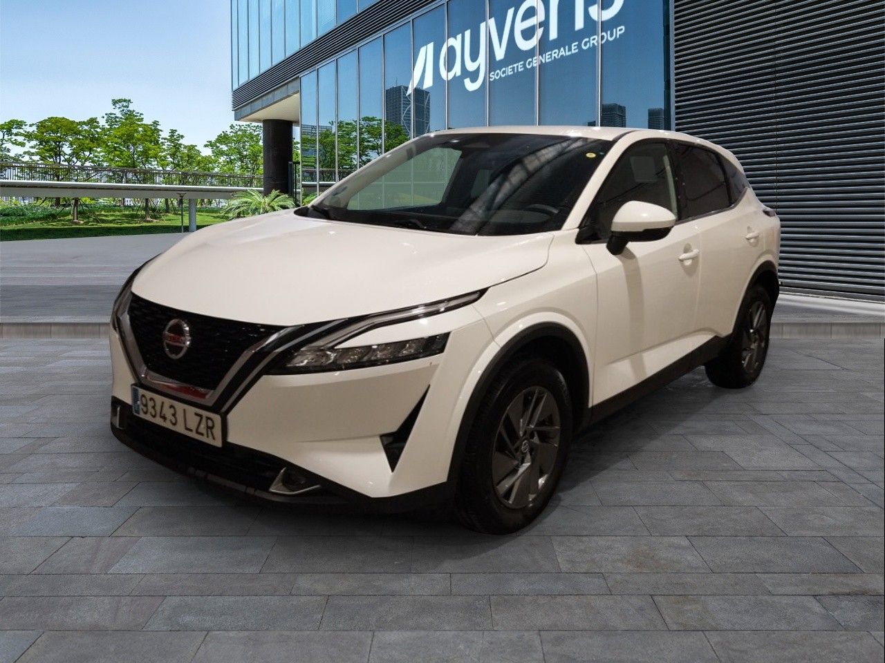 Renting NISSAN QASHQAI DIG-T 103kW (140CV) mHEV 4x2 Acenta