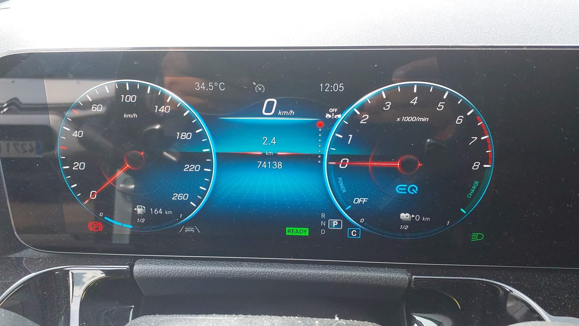 Mercedes GLA 0099 MBG, foto 6 de 8, foto real