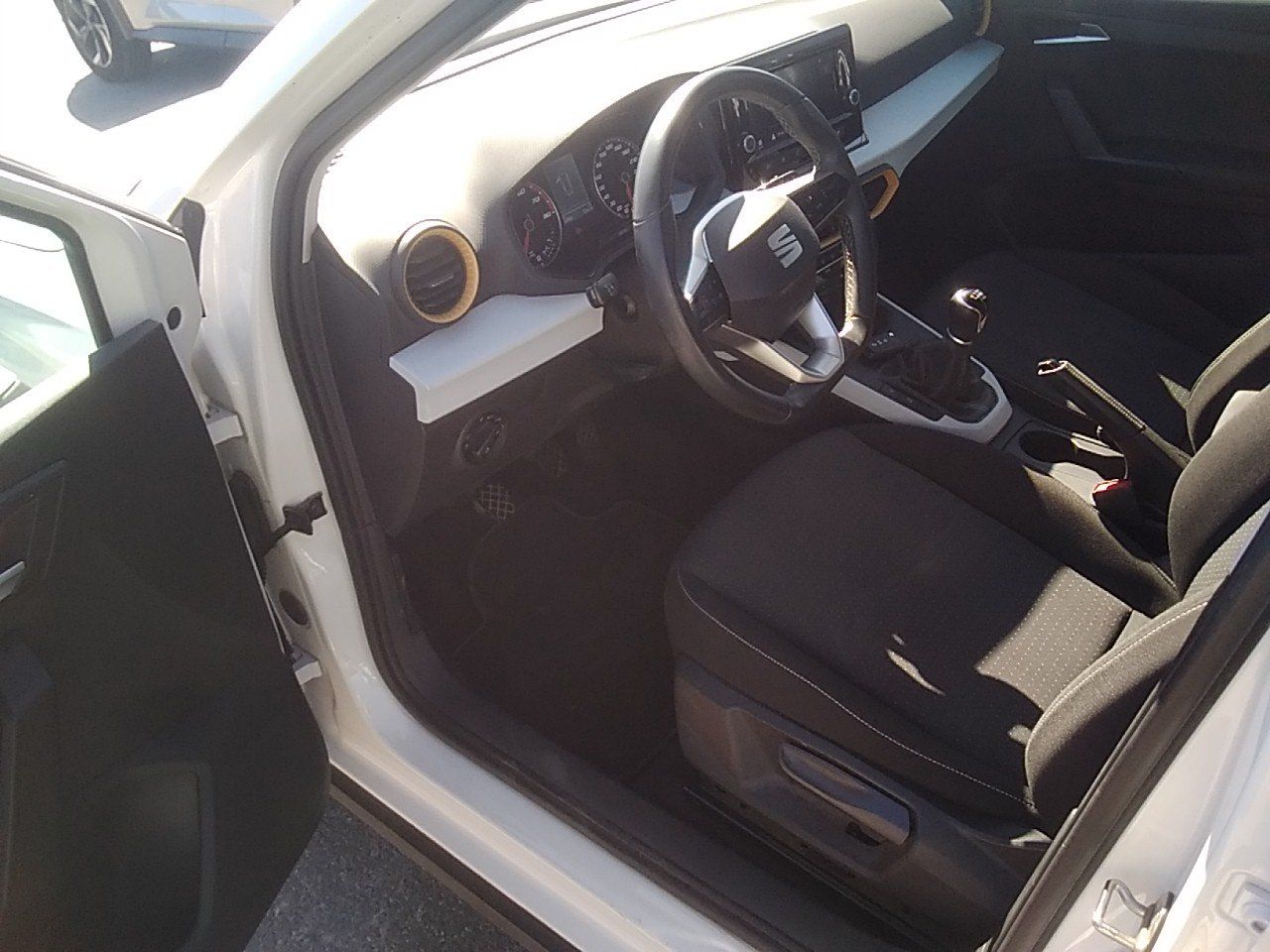 Seat Arona 8152 MBR, foto 7 de 8, foto real