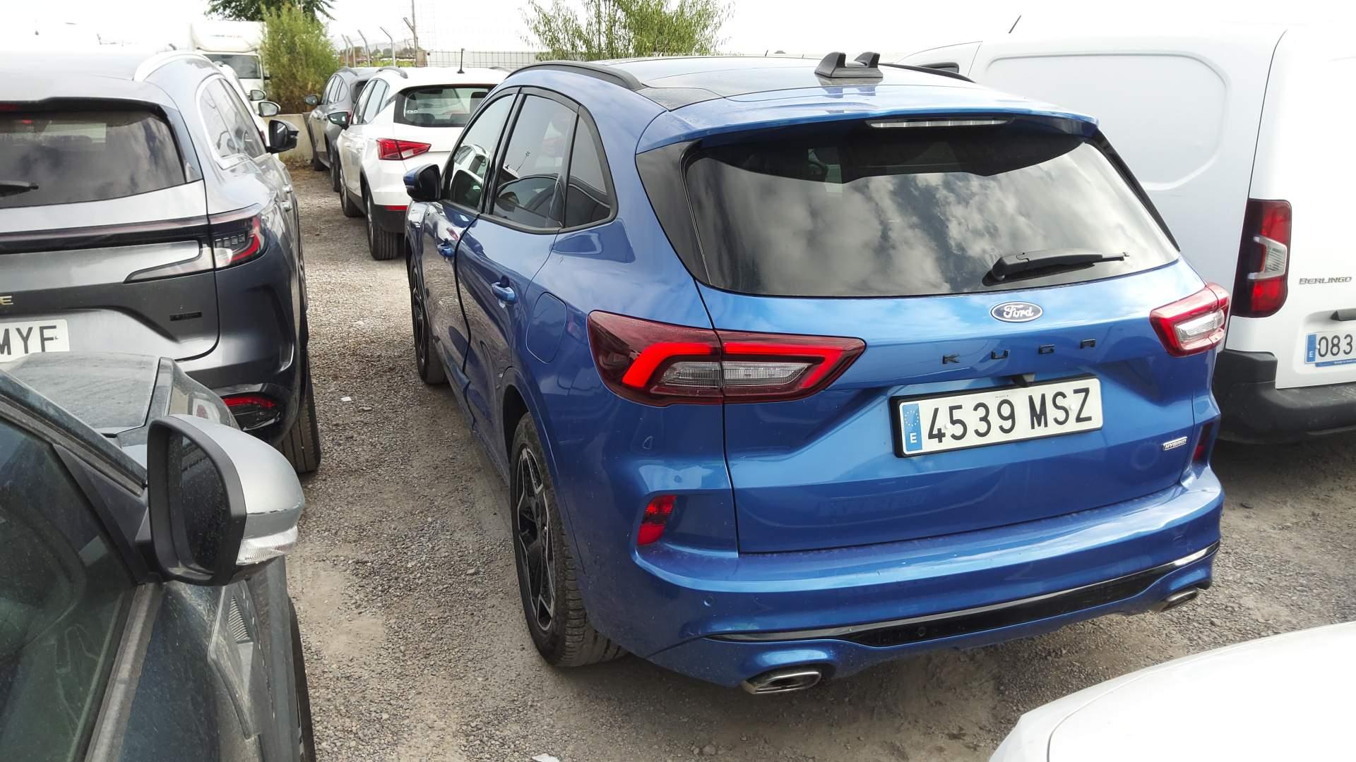 Ford Kuga 4539 MSZ, foto 2 de 8, foto real