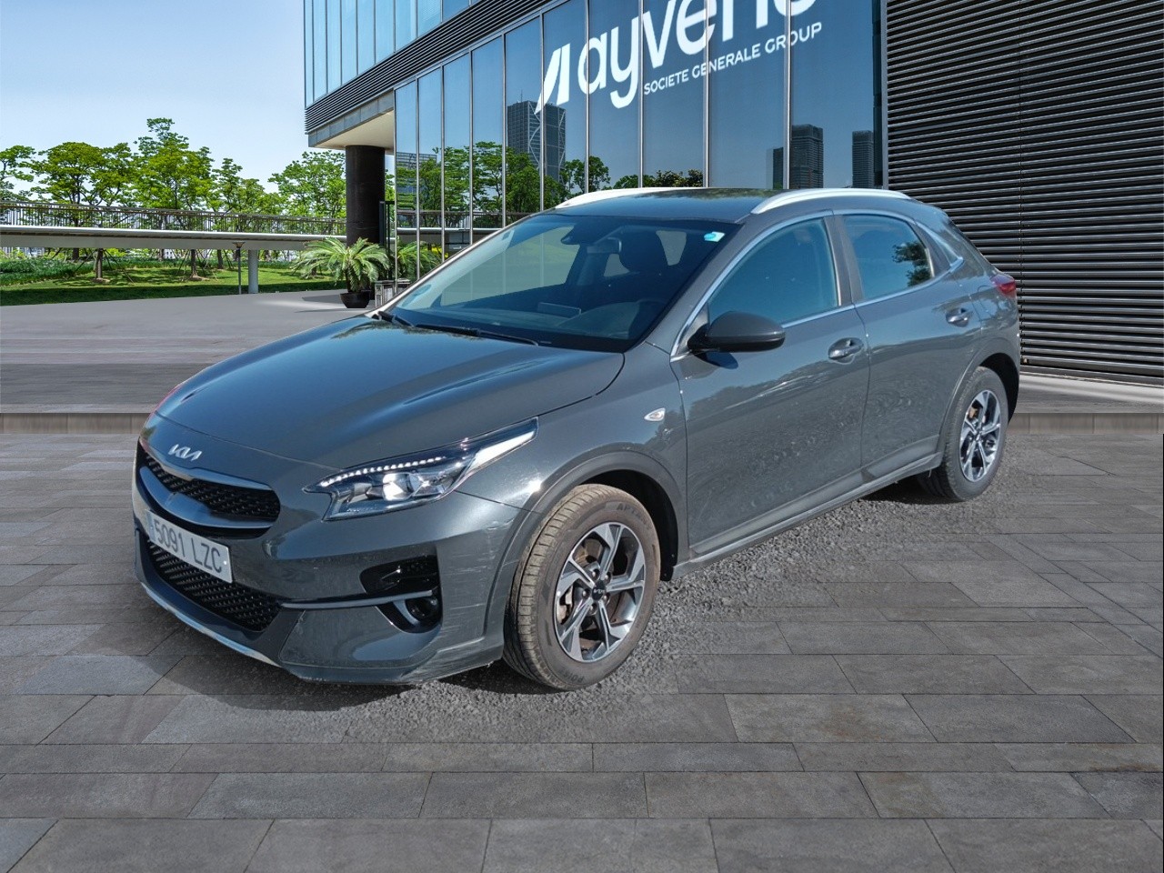 Renting KIA XCEED 1.0 T-GDi Drive 88kW (120CV)