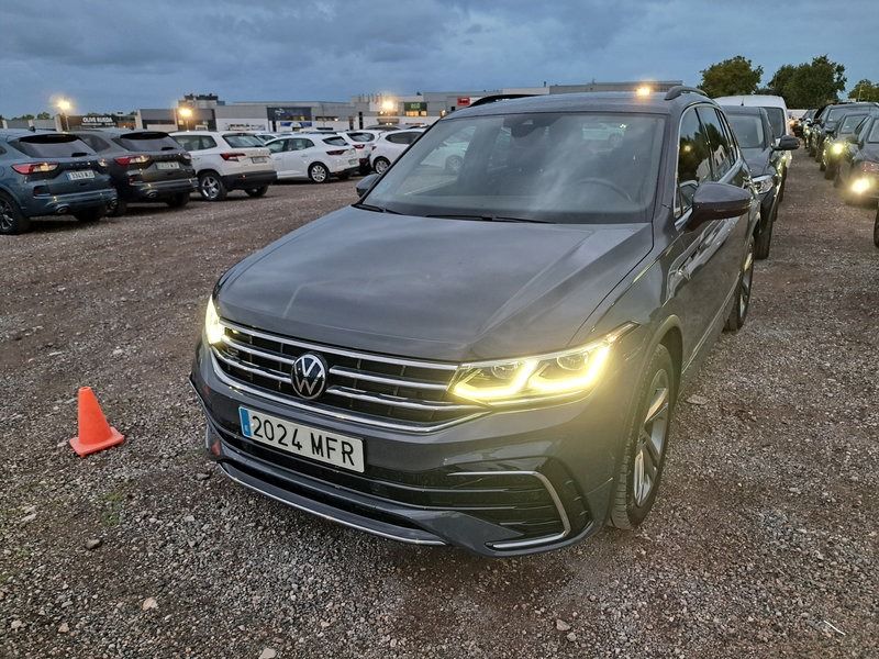 Volkswagen Tiguan 2024 MFR, foto 1 de 8, foto real