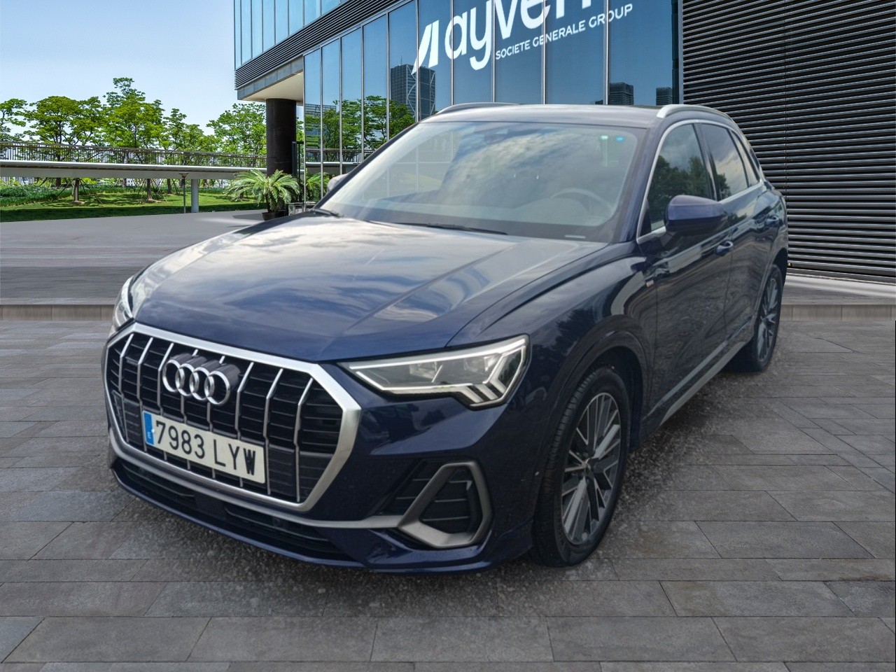 Renting AUDI Q3 S line 35 TDI quattro 110kW (150CV)