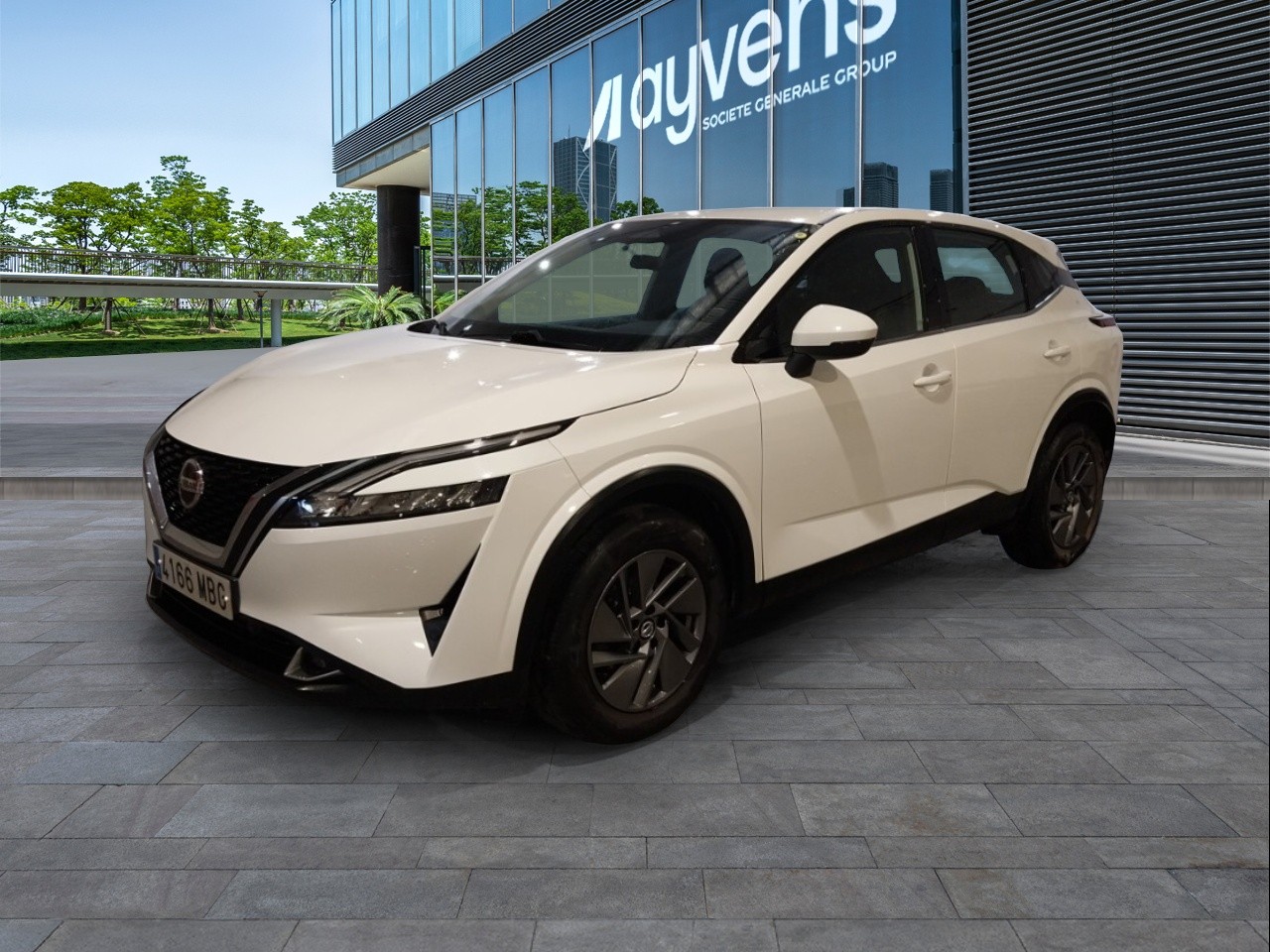 Renting NISSAN QASHQAI DIG-T 103kW (140CV) mHEV 4x2 Acenta