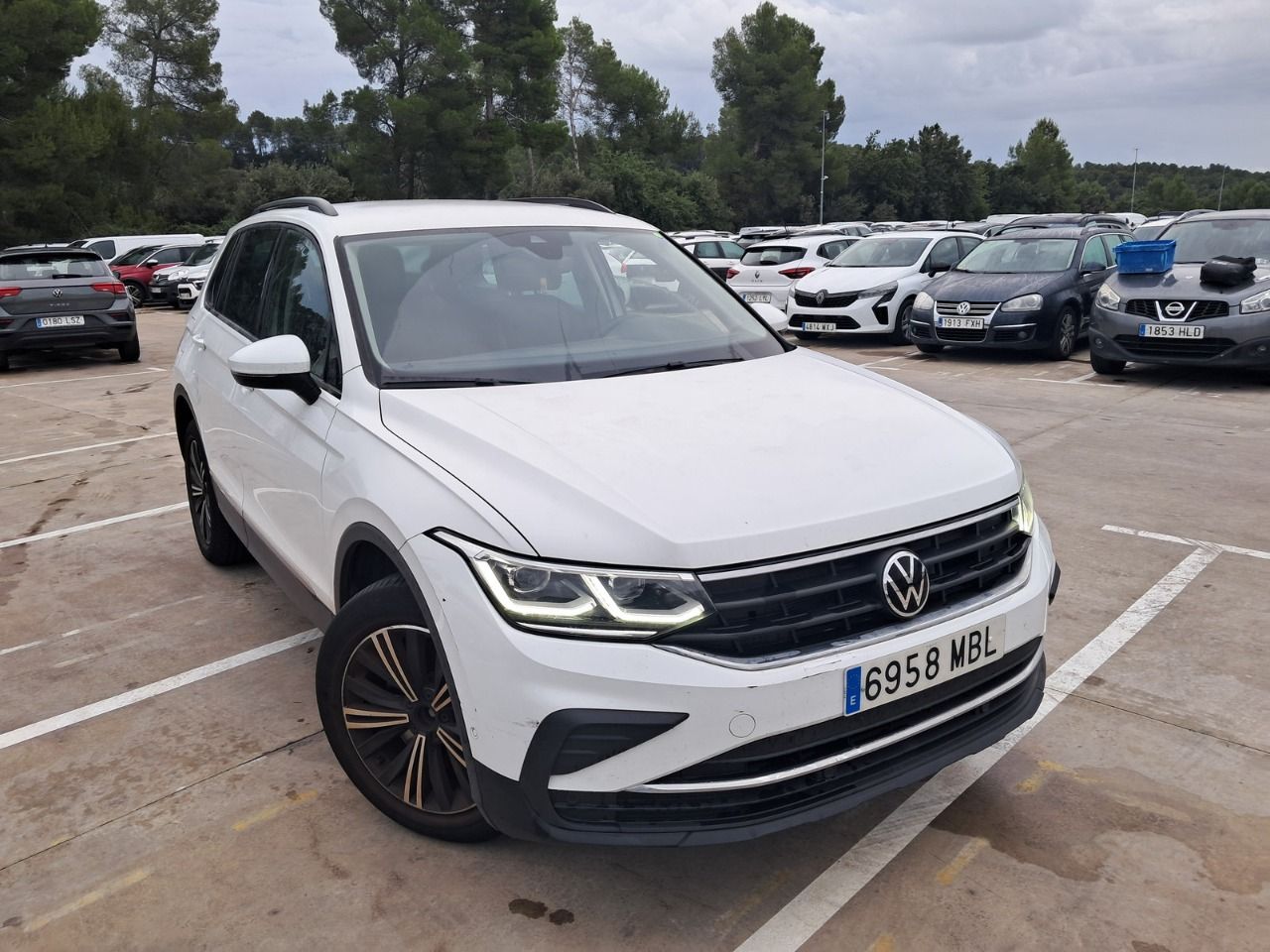 Volkswagen Tiguan 6958 MBL, foto 3 de 8, foto real