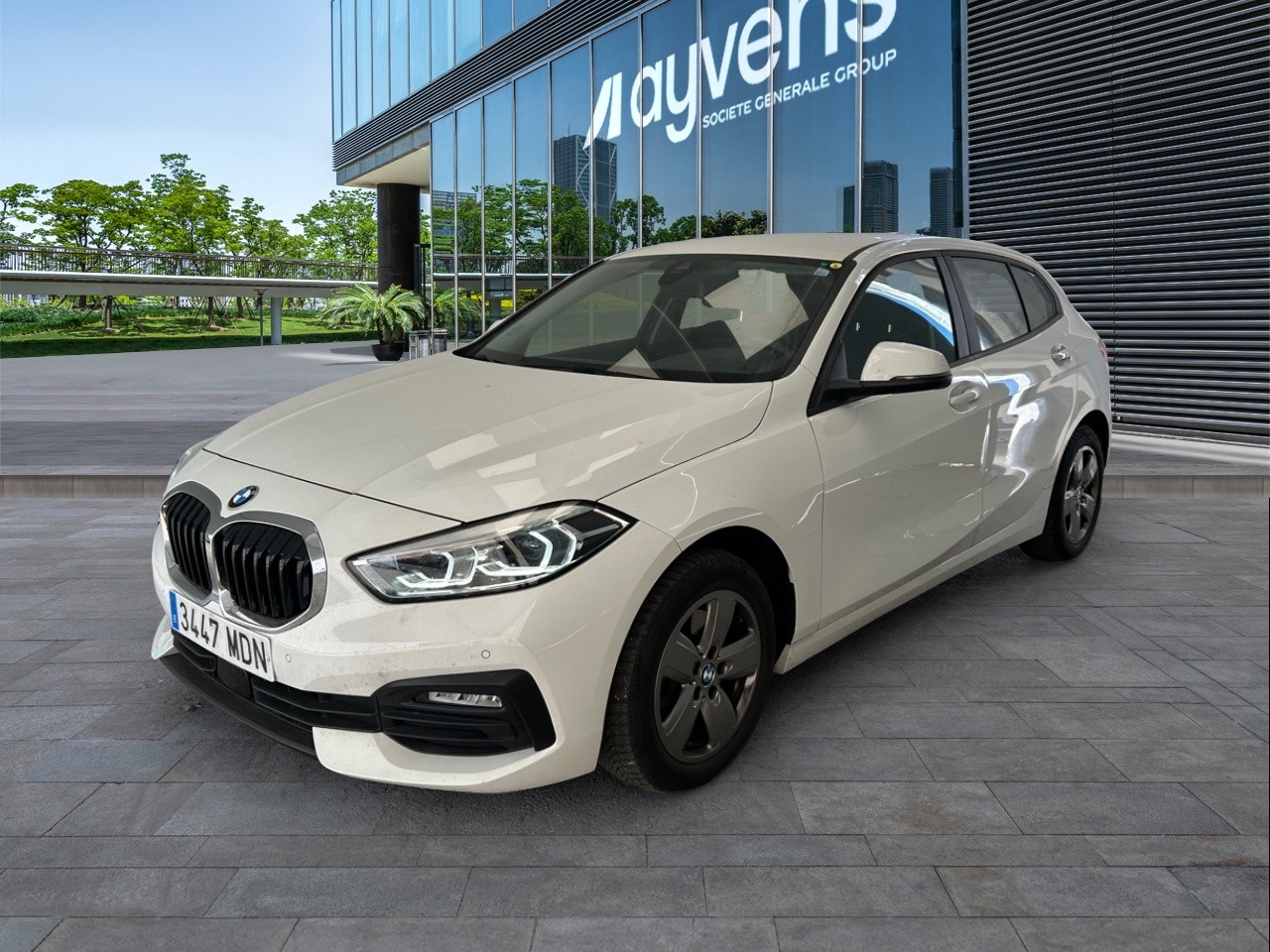 Renting BMW SERIES 1 116d