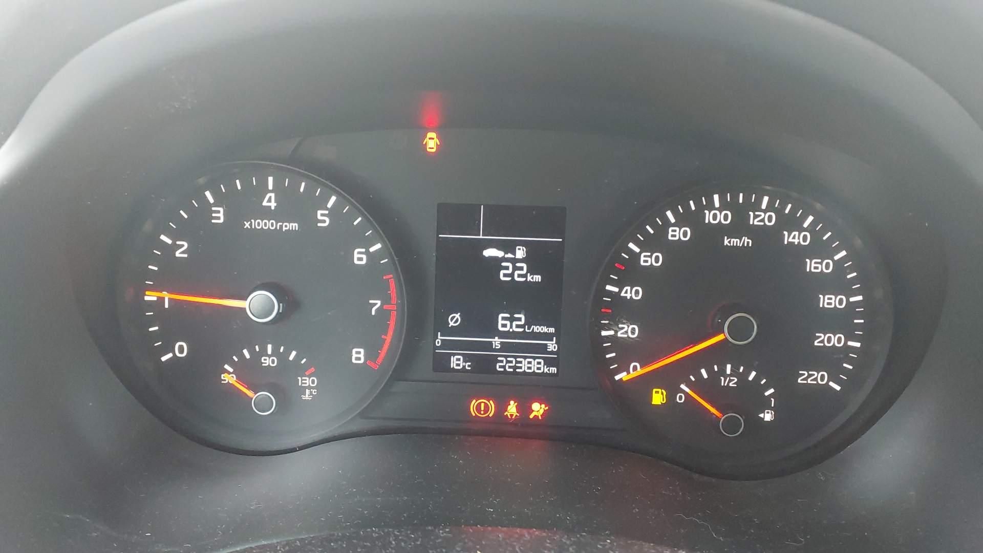 Kia Stonic 4709 MJM, foto 6 de 8, foto real