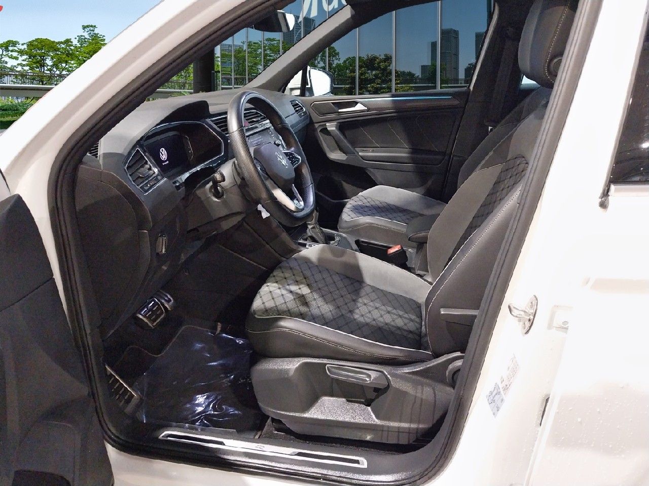 Volkswagen Tiguan 2456 LXV, foto 7 de 7, foto real