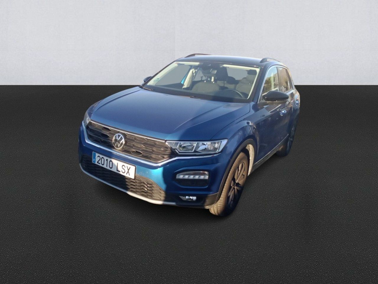 Renting VOLKSWAGEN T-ROC Advance Style 2.0 TDI 110kW DSG