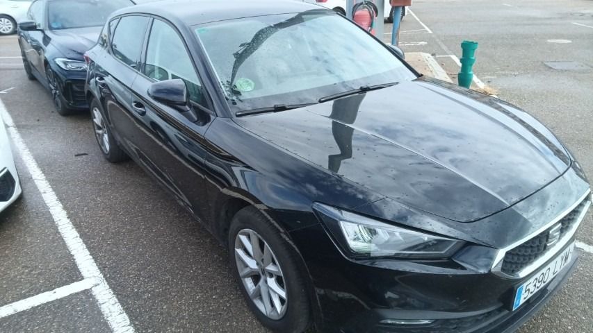 Seat León 5390 LYM, foto 1 de 8, foto real