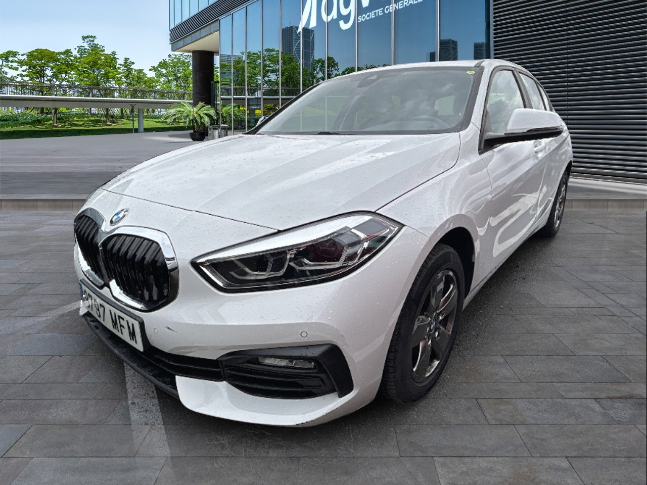 Renting BMW SERIES 1 116d