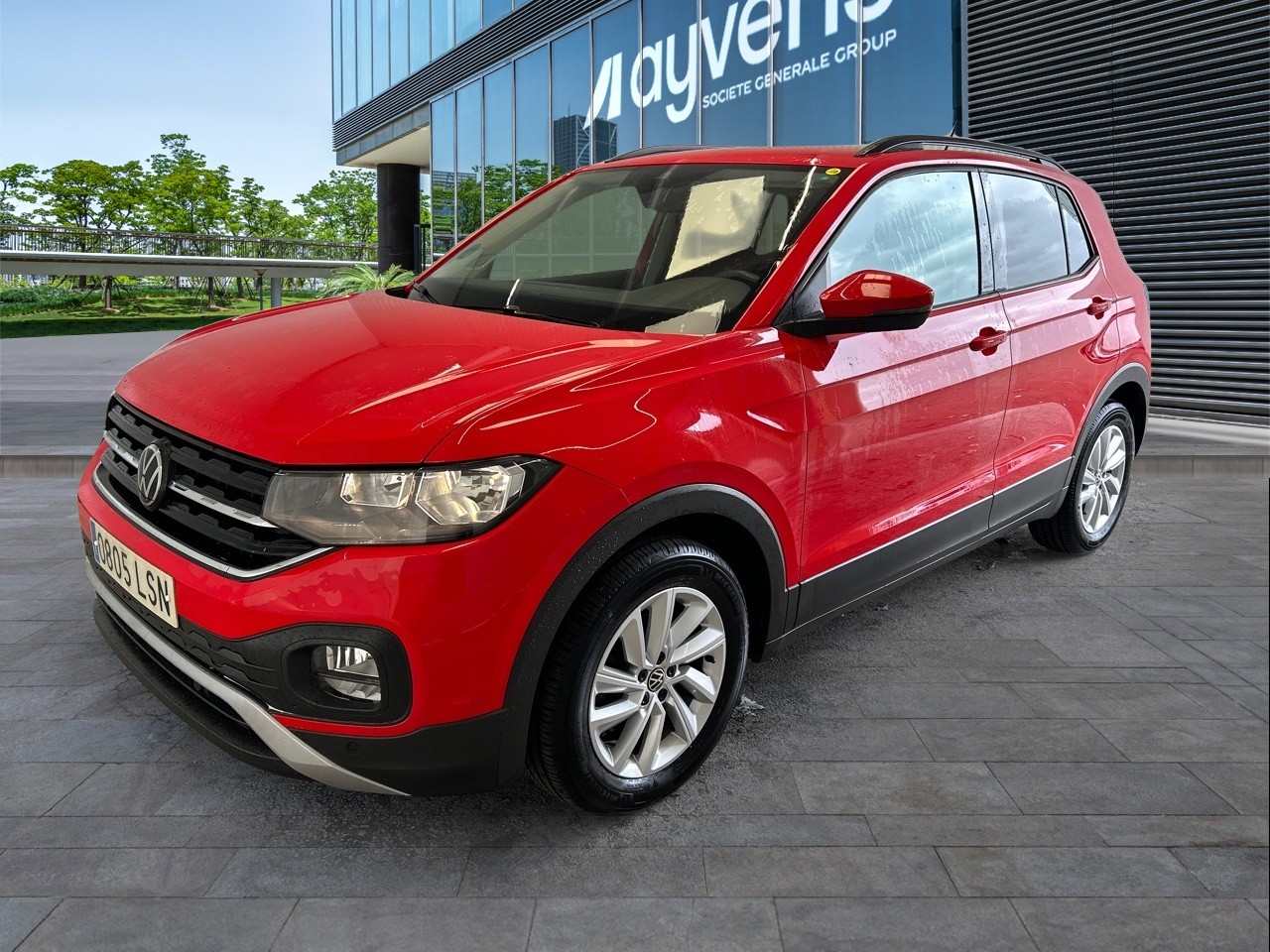 Renting VOLKSWAGEN T-CROSS Advance 1.0 TSI 70kW (95CV)