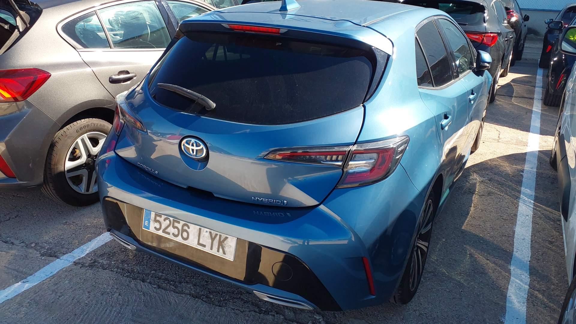 Toyota Corolla 5256 LYK, foto 3 de 8, foto real