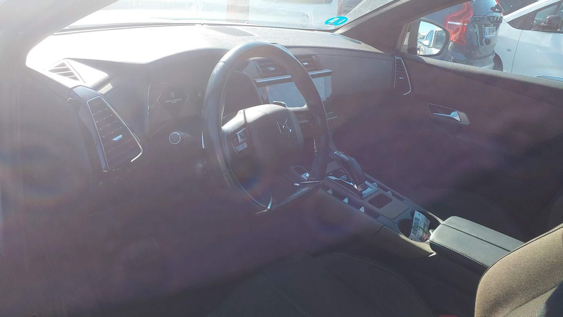 DS 7 Crossback 9543 MBG, foto 5 de 8, foto real