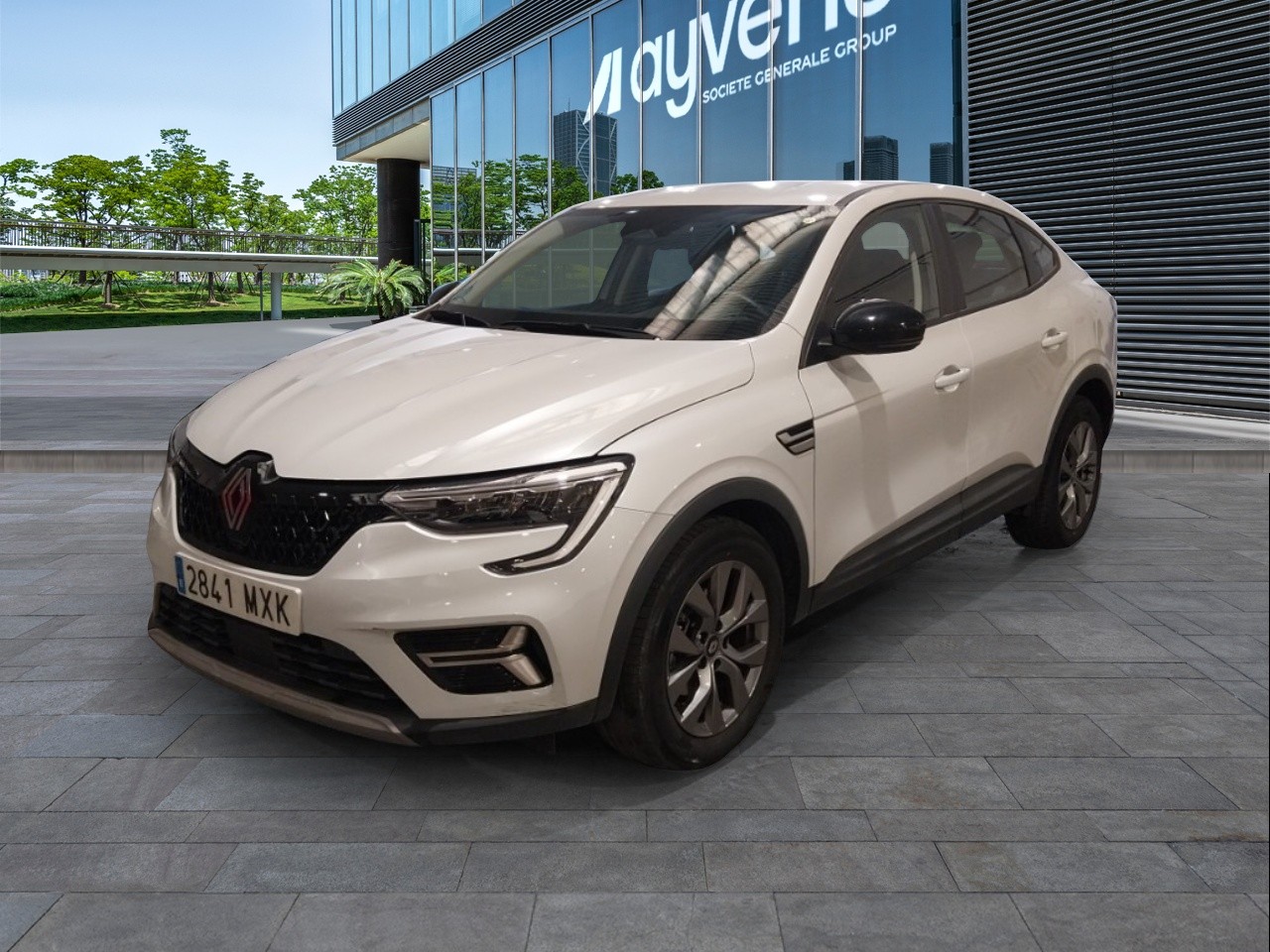 Renting RENAULT ARKANA Evolution E-TECH full hybrid 105kW(145CV