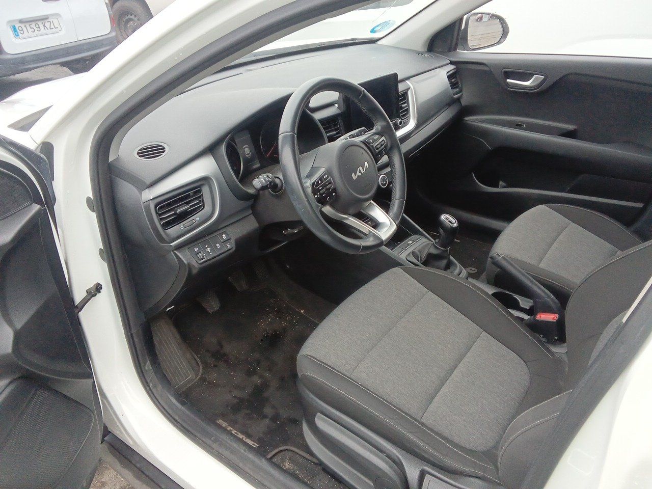 Kia Stonic 0733 MBS, foto 7 de 8, foto real