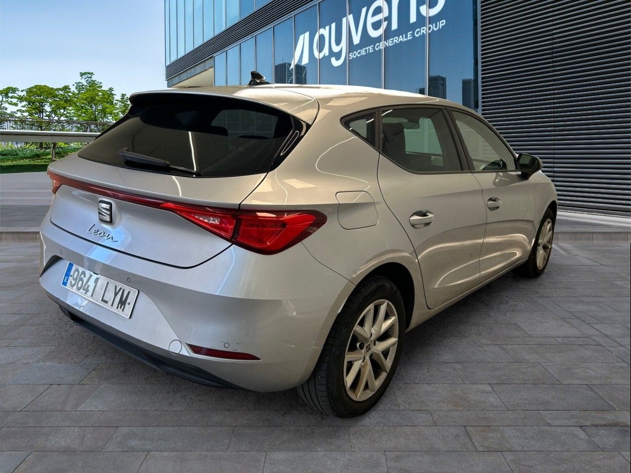 Seat León 9641 LYM, foto 4 de 7, foto real