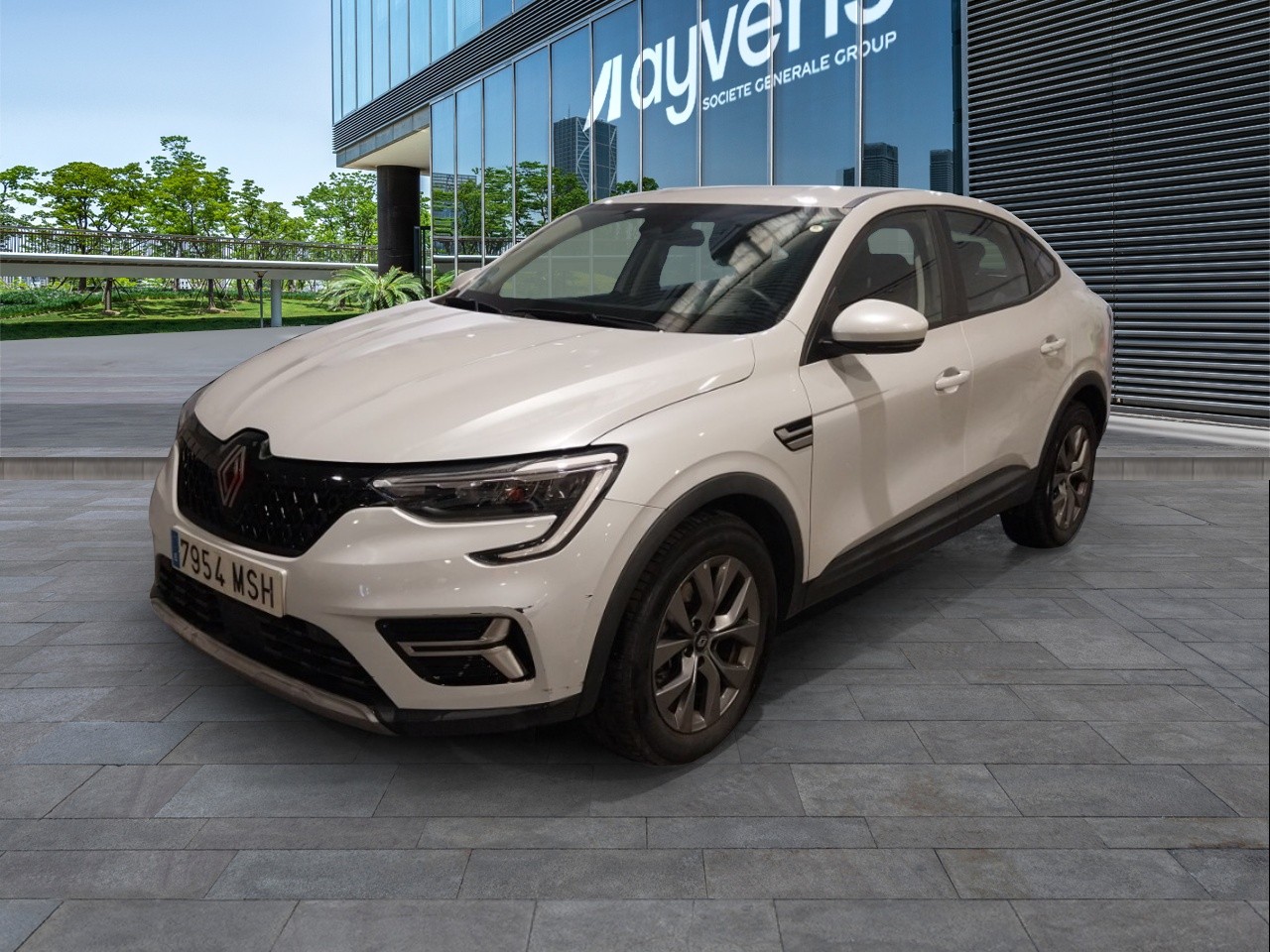 Renting RENAULT ARKANA Evolution E-TECH full hybrid 105kW(145CV
