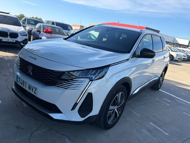 Renting PEUGEOT 5008 1.5 BlueHDi 96kW S&S Allure Pack EAT8