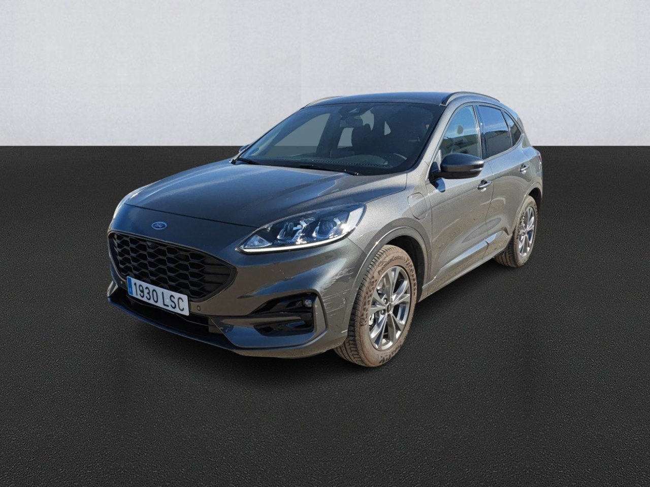 Renting FORD KUGA ST-Line 2.5 Duratec PHEV 165kW Auto