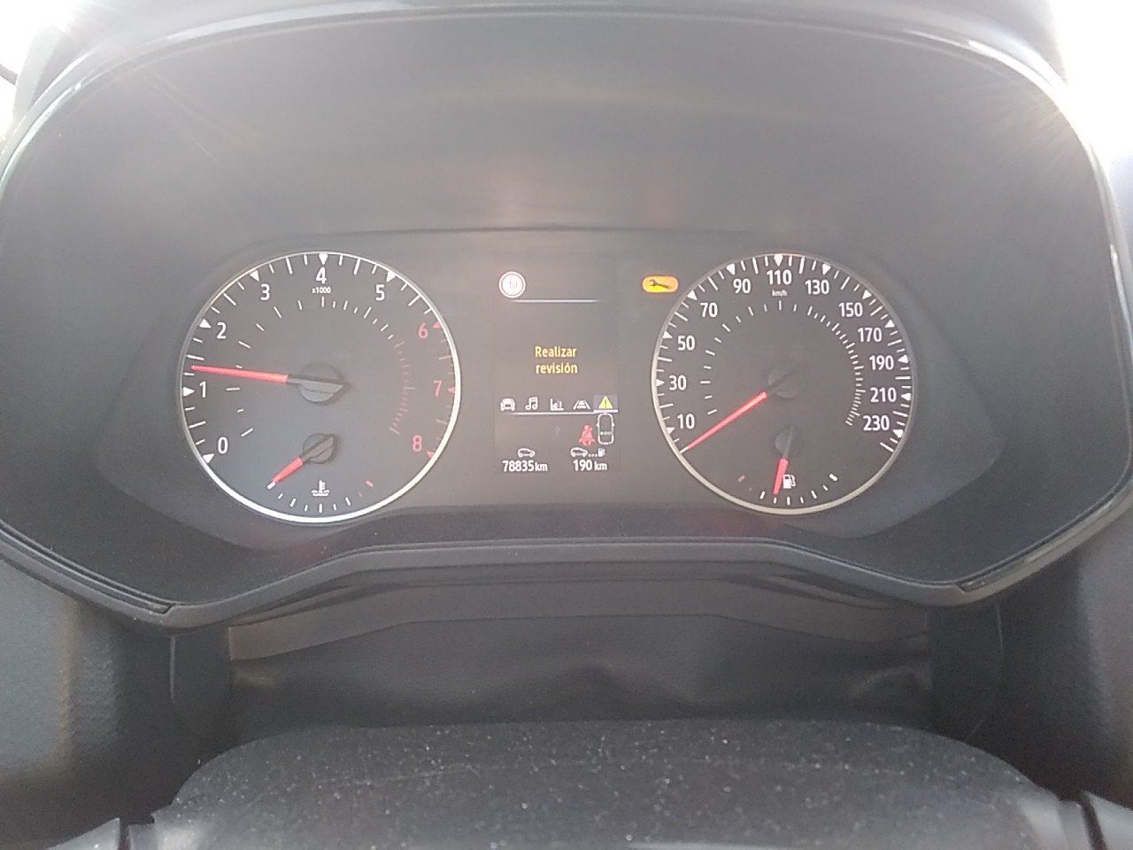 Renault Clio 0407 LYD, foto 8 de 8, foto real