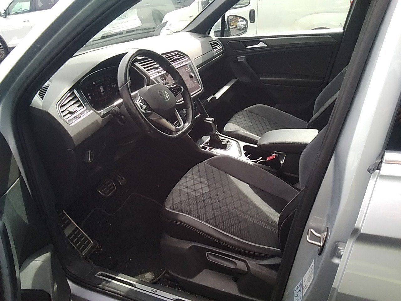 Volkswagen Tiguan 0435 MBV, foto 7 de 8, foto real