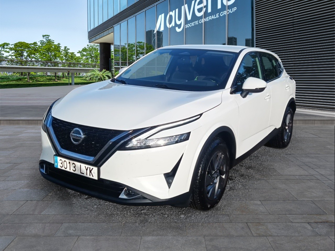 Renting NISSAN QASHQAI DIG-T 103kW (140CV) mHEV 4x2 Acenta