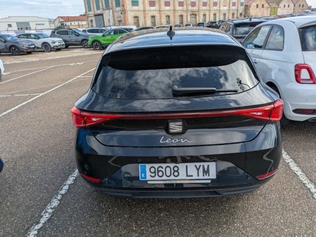 Seat León 9608 LYM, foto 5 de 8, foto real