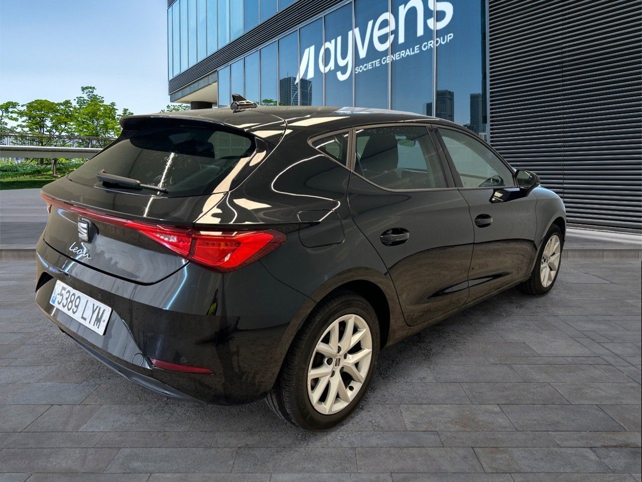 Seat León 5389 LYM, foto 4 de 7, foto real