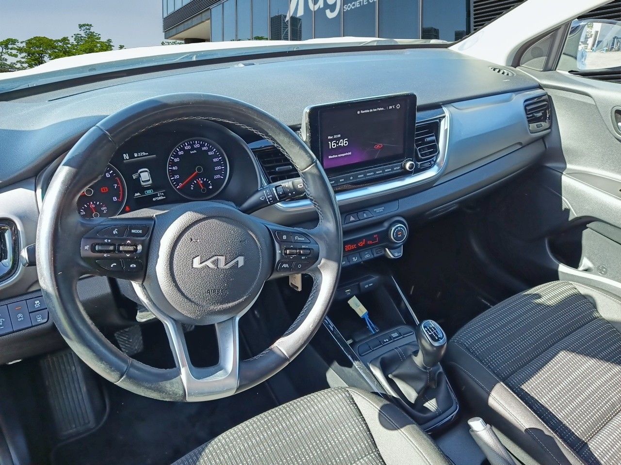 Kia Stonic 9542 MBG, foto 7 de 7, foto real
