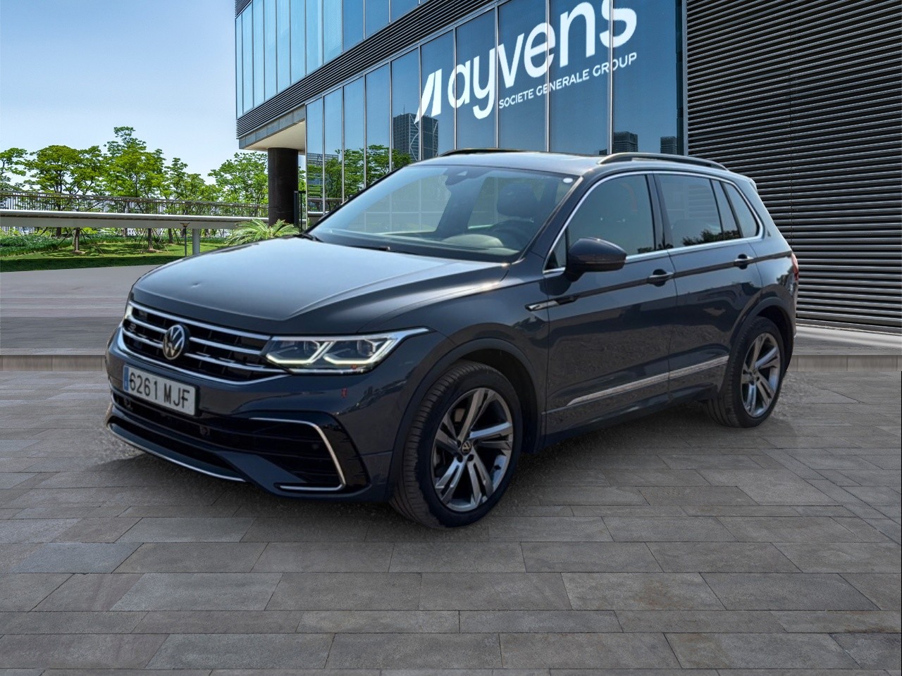 Renting VOLKSWAGEN TIGUAN R-Line 2.0 TDI 110kW (150CV) DSG