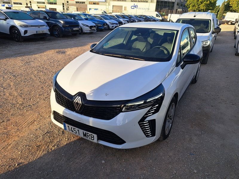 Renting RENAULT CLIO Evolution dCi 100 (74kw)