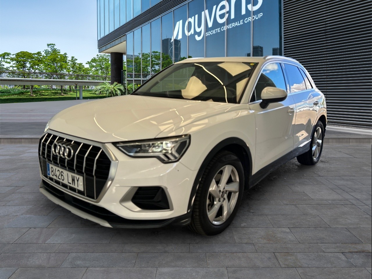 Renting AUDI Q3 Advanced 35 TDI 110kW (150CV) S tronic