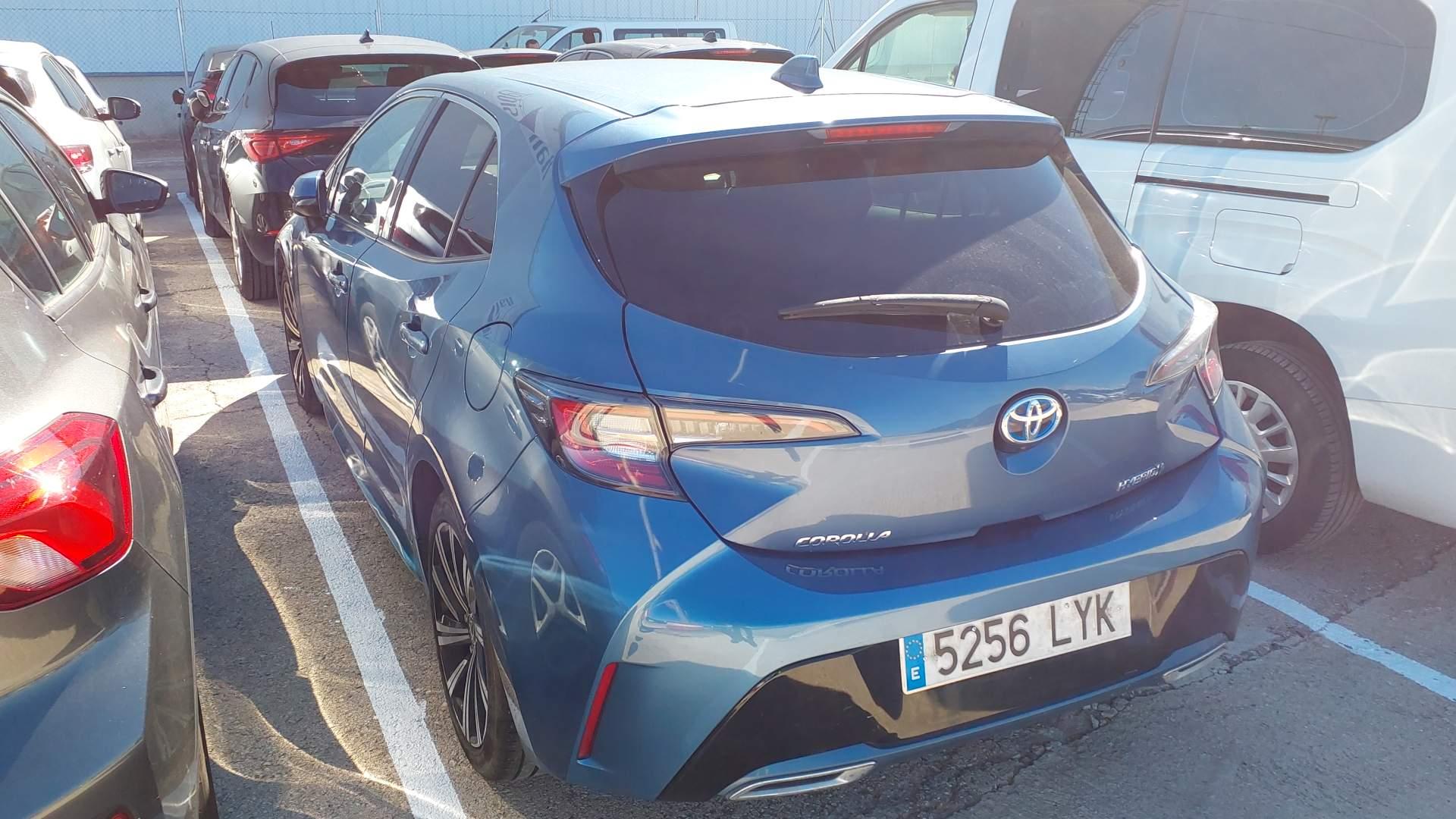 Toyota Corolla 5256 LYK, foto 2 de 8, foto real
