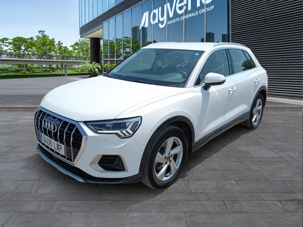 Renting AUDI Q3 Advanced 35 TDI 110kW (150CV) S tronic