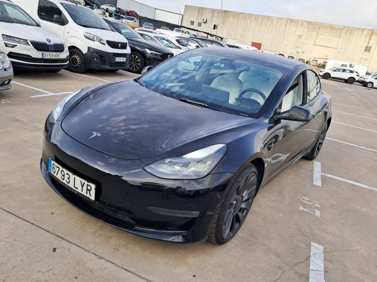 Renting TESLA MODEL 3 Performance AWD