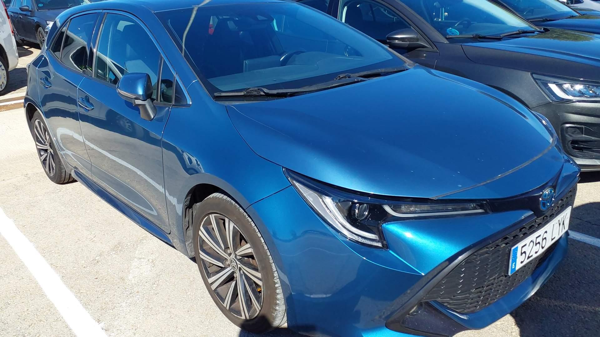 Toyota Corolla 5256 LYK, foto 4 de 8, foto real