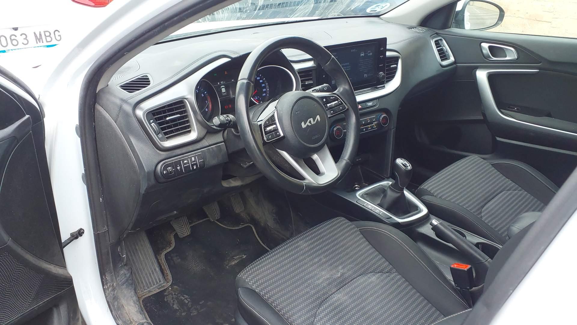 Kia XCeed 4210 MBG, foto 5 de 8, foto real