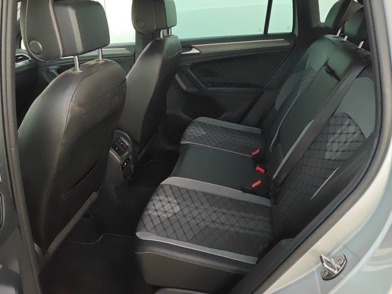 Volkswagen Tiguan 2811 LSY, foto 8 de 8, foto real