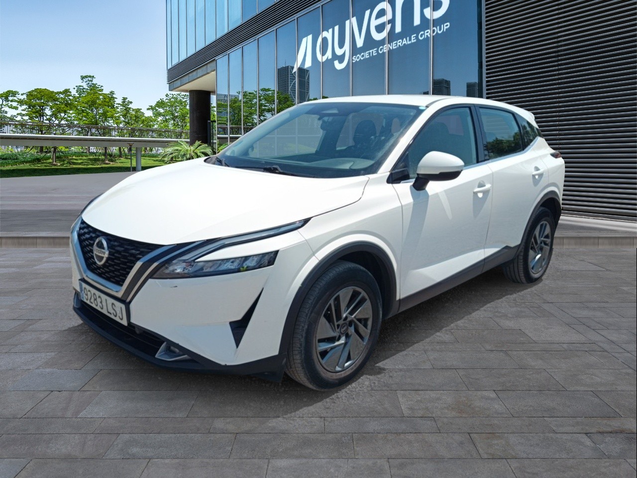 Renting NISSAN QASHQAI DIG-T 103kW (140CV) mHEV 4x2 Acenta