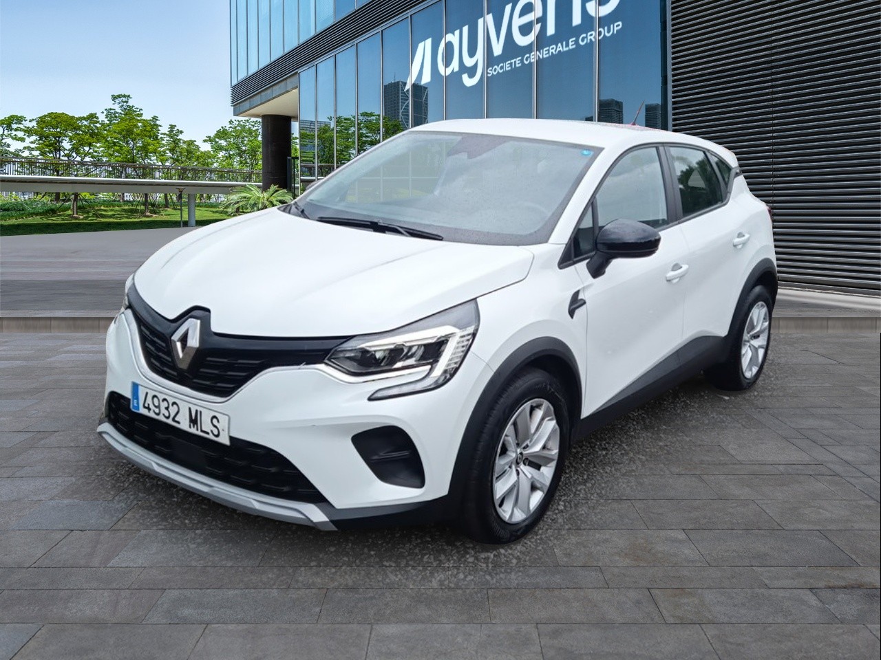 Renting RENAULT CAPTUR evolution TCe 67kW (90CV)