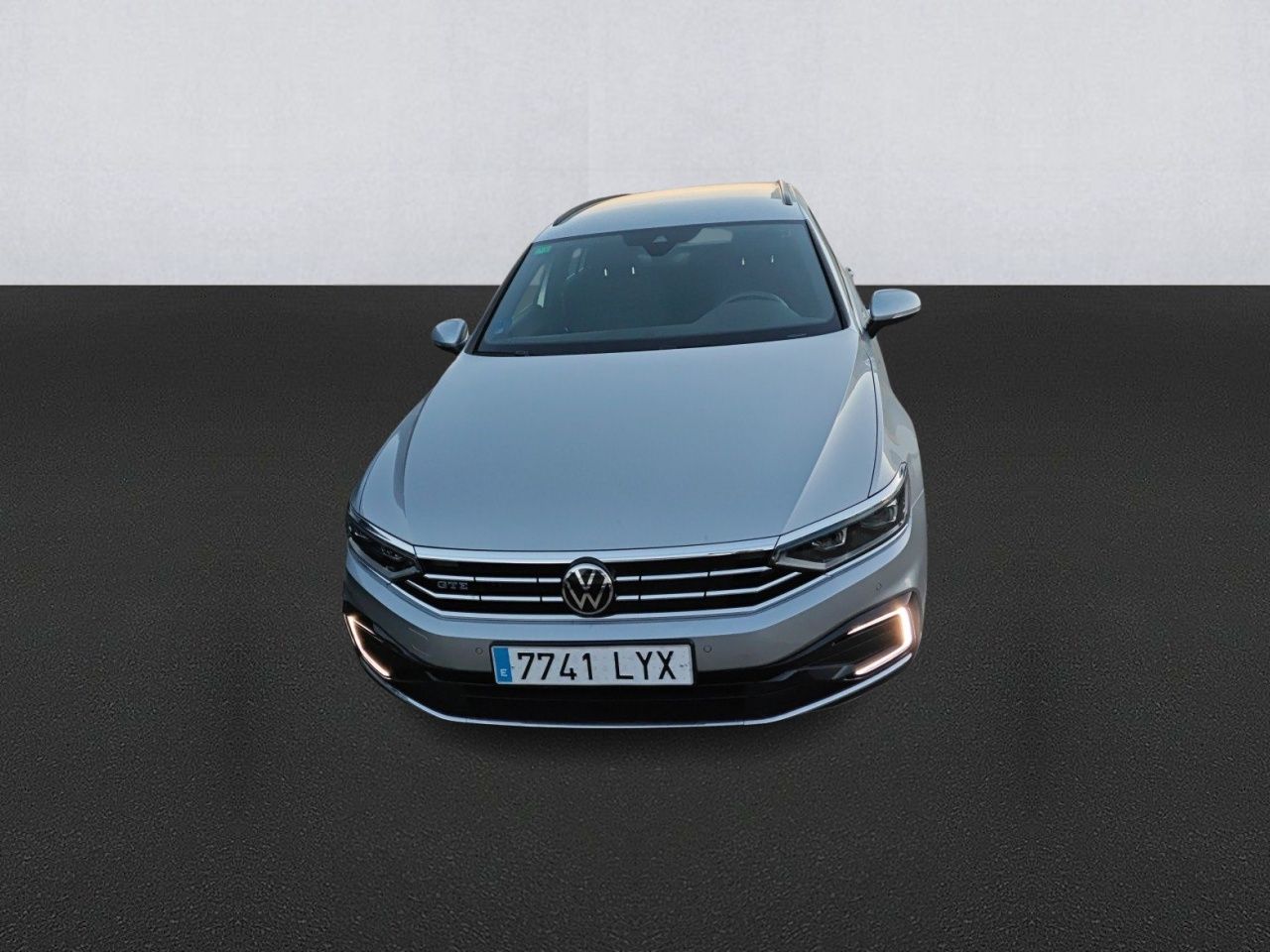 Volkswagen Passat 7741 LYX, foto 2 de 8, foto real
