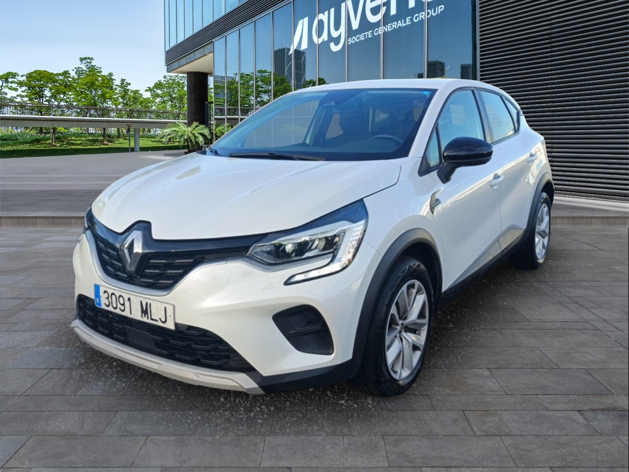 Renting RENAULT CAPTUR evolution TCe 67kW (90CV)