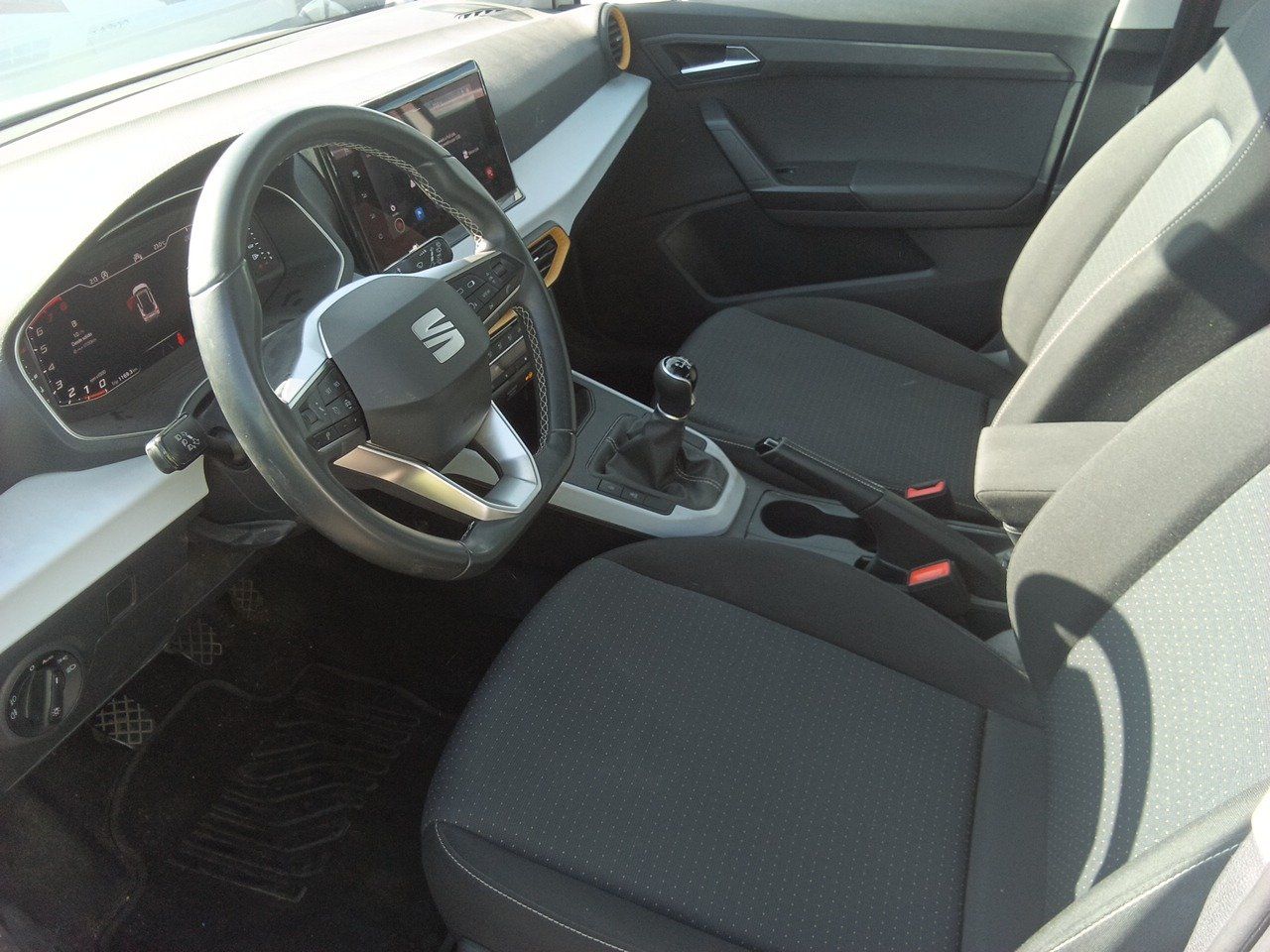 Seat Arona 8640 MBJ, foto 7 de 8, foto real