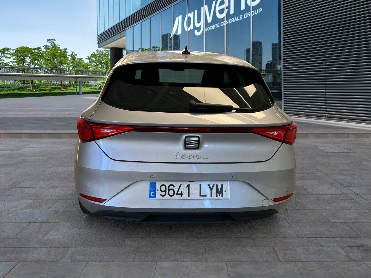 Seat León 9641 LYM, foto 5 de 7, foto real